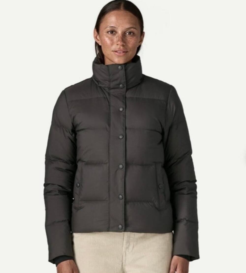 Patagonia Matte Black Silent Down Jacket Women's Size Small Snap Button Classic